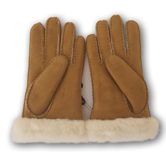 UGG Women's Sheepskin Logo Glove Chestnut - Picture 2 of 6